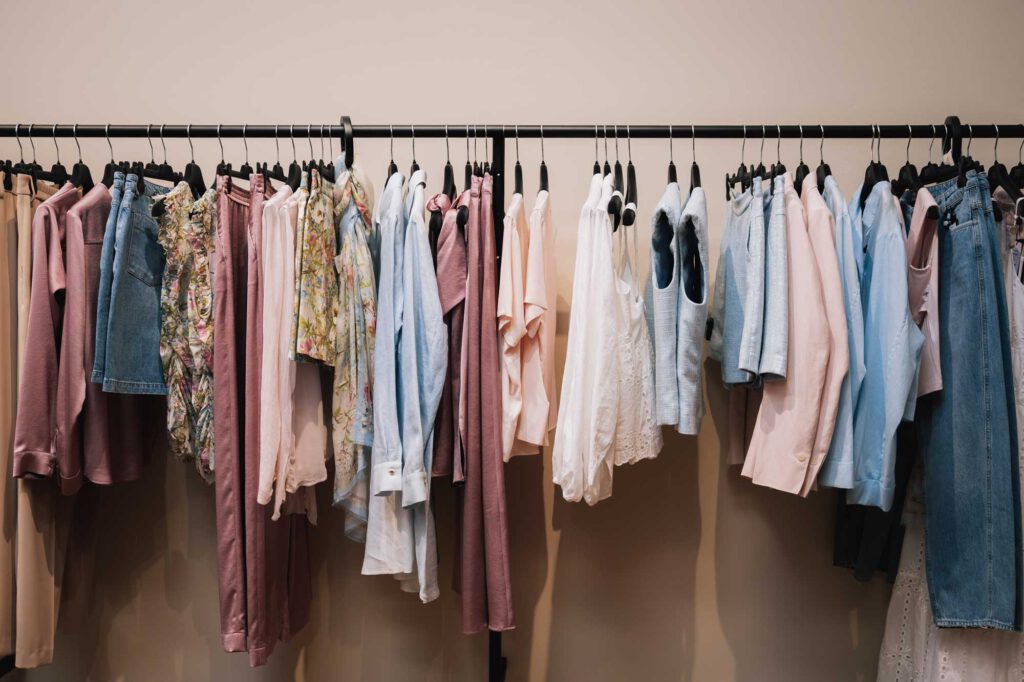 So Case Riani Store Laren
