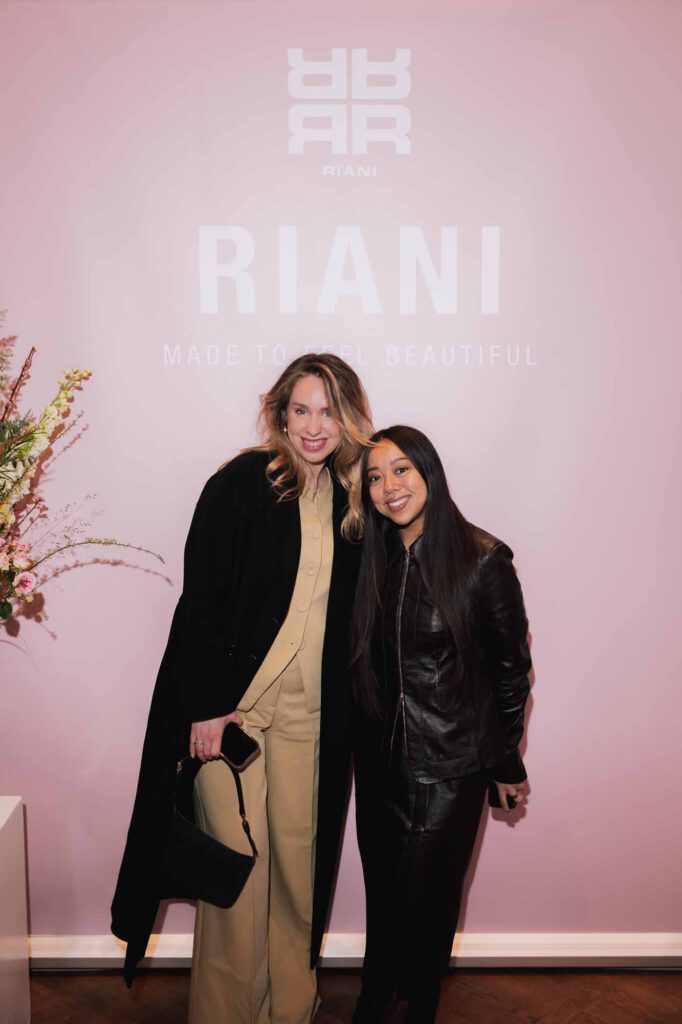 So Case Riani Store Laren
